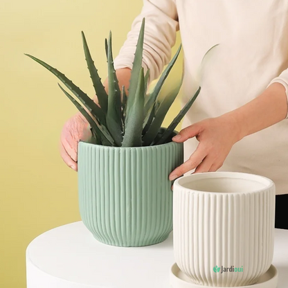 Elegante vaso da fiori in ceramica